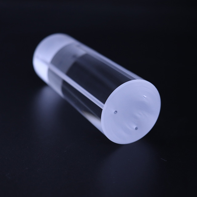 石英ガラスにφ2深さ100mm貫通穴加工